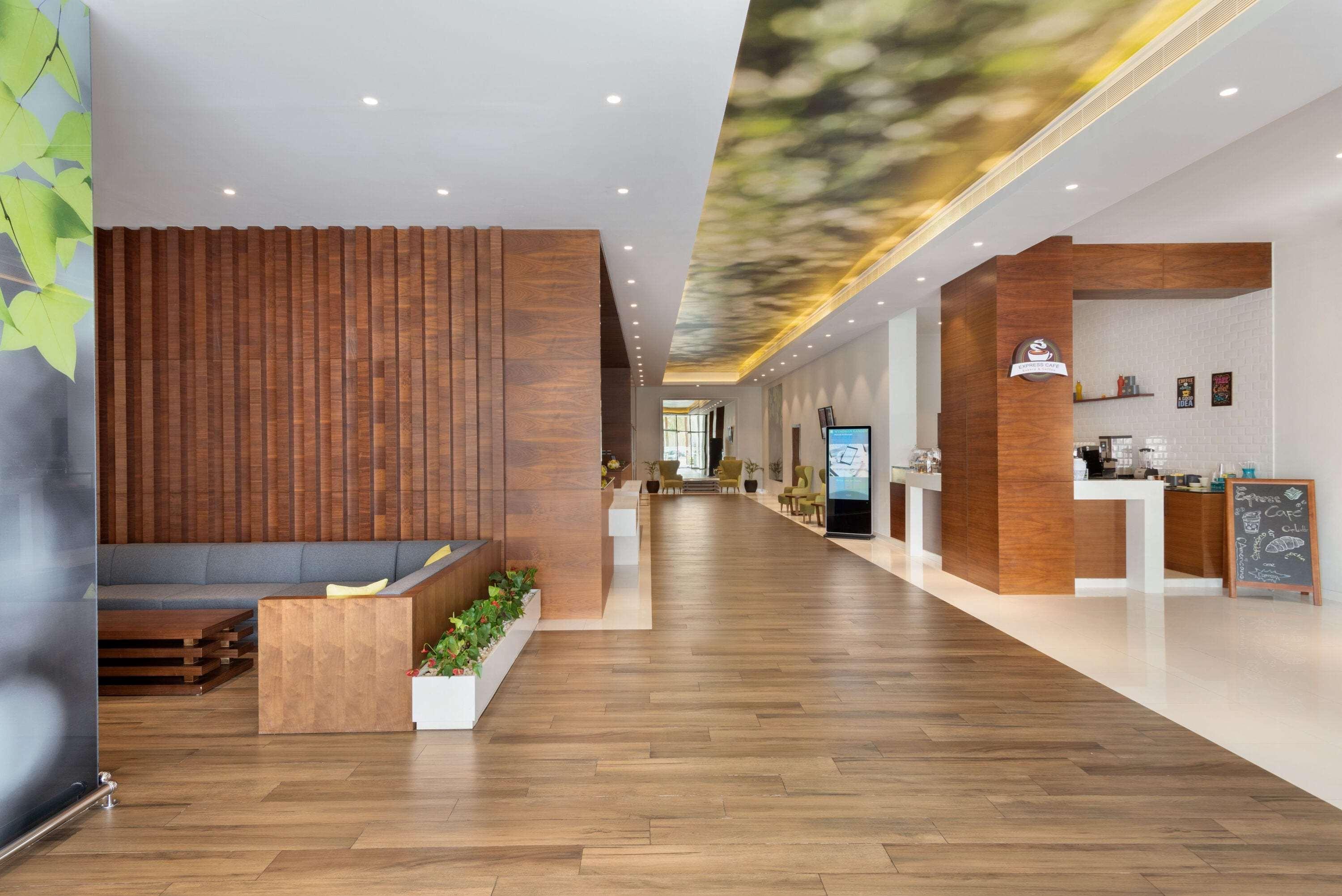 Отель Wyndham Garden Muscat Al Khuwair Экстерьер фото