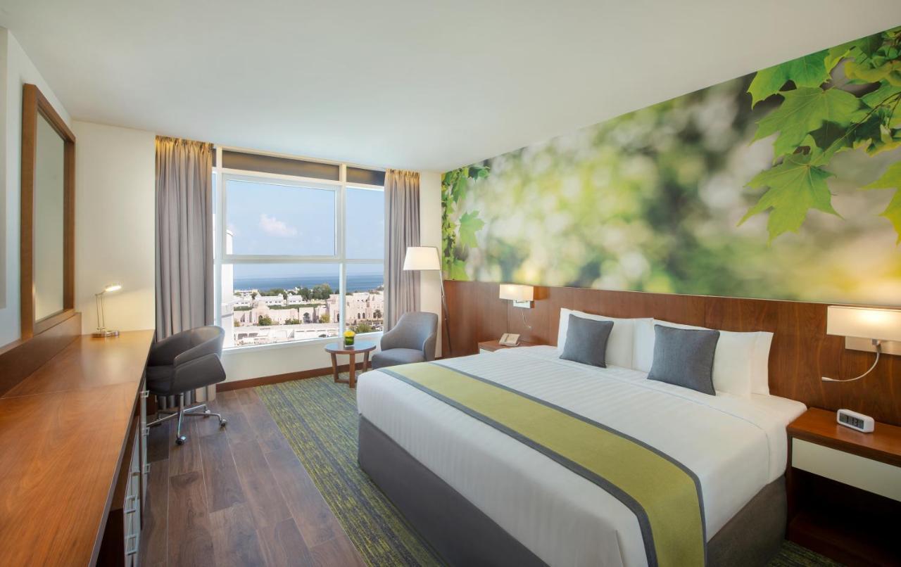 Отель Wyndham Garden Muscat Al Khuwair Экстерьер фото